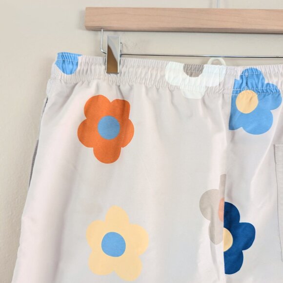 Men's PacSun‎ Light Gray Daisy Print Swim Trunks 6" Inseam Size L Relaxed - Picture 11 of 15